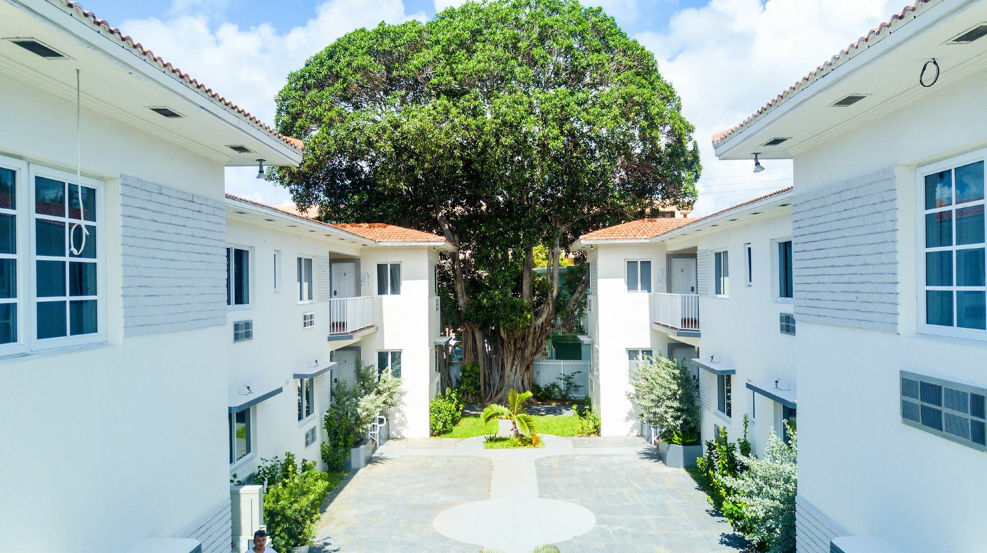 The Donovan At Miami Beach Hotel Exterior photo